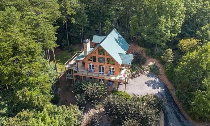 Cleveland Cabin | Enjoy View's View's