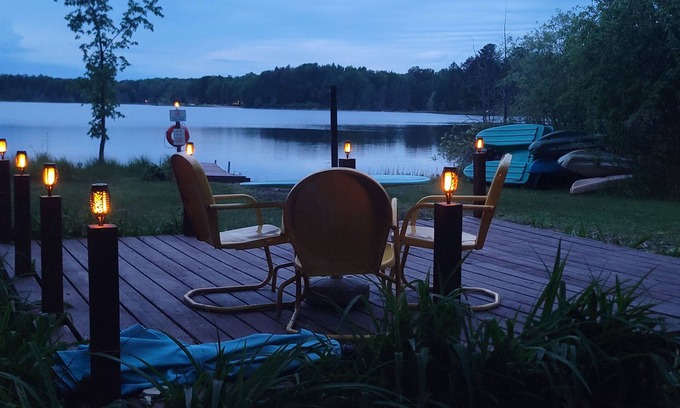 Johannesburg Ski Chalet | Enjoy your vacation at peaceful Lakefront Chalet!