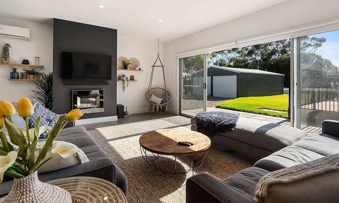 Goolwa House | Entertainers Delight-16 Graham-PetsNegotiableWi-Fi