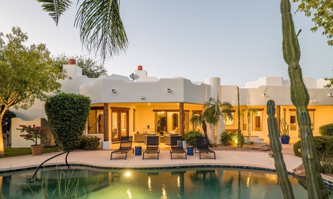 Cactus Acres House | Entertaining Scottsdale Estate - Pickle-ball, B-ball, Golf and more!