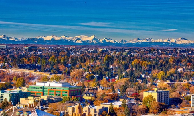 Victoria Park Condo | Entertainment District Condo with Stunning Mountain Views