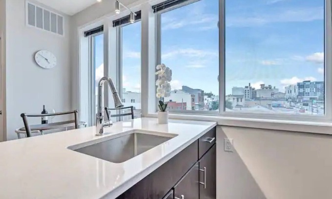 Passyunk Square Apartment | Entire 1BD Lux Pet Friendly Roku ac W/D WIFI