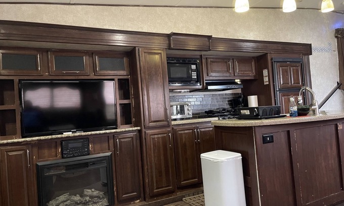 Fort Pierce North House | Entire 1Bedroom RV Camper