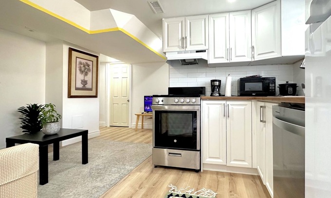 Waterloo Apartment | Entire 2BR Parking, laundry, Wifi, Full kitchen, TV, Disney+ streaming services