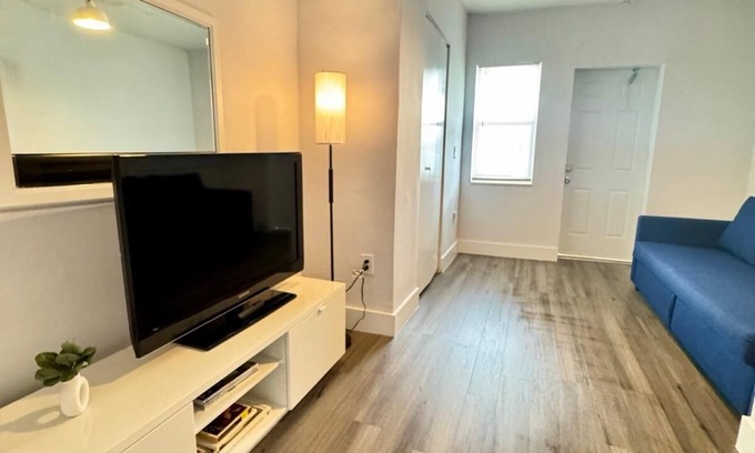 Allapattah Apartment | Entire Apt, 2PM In/12PM Out, Parking - Apt #2