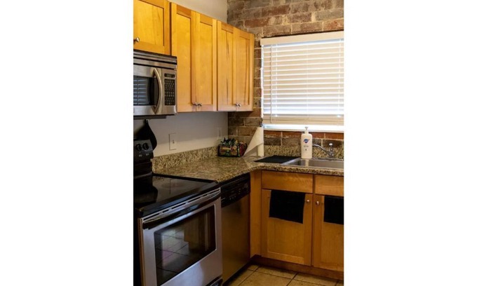 Mechanicsville Condo | Entire Atlanta Condo minutes from Downtown