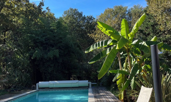 Cepet House | Entire cottage on large wooded plot Ideal for groups of up to 12 people