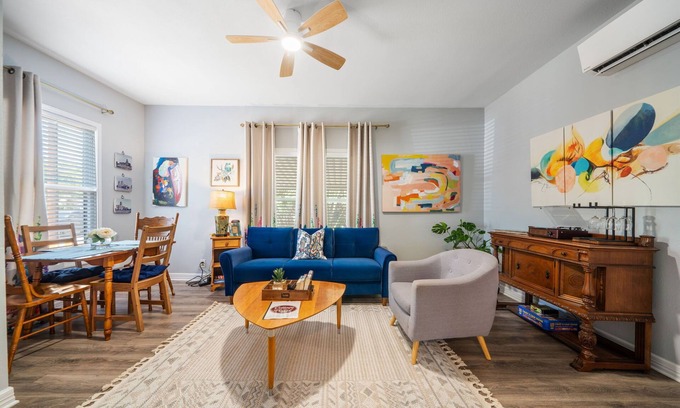 Government Hill House | Entire Cozy Cottage, Family Friendly, Perfect Location- Fort Sam,BAMC, Riverwalk