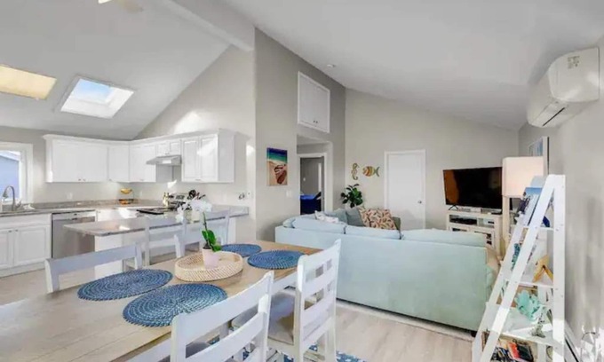 Hampton House | Entire Duplex - Family, Pet & Kid Friendly - River View Fire Pit - Backyard