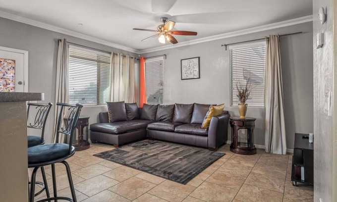 Avondale House | Entire Home 3 bedroom 2.5 bathroom in Avondale Arizona