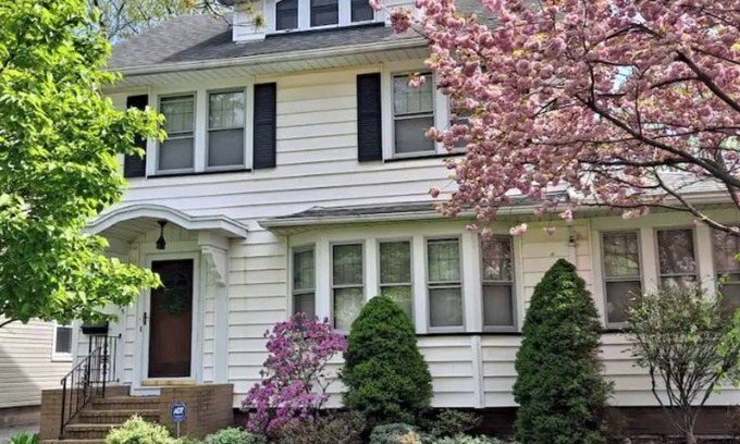 Rochester House | Entire home in quaint neighborhood -walk to restaurants and close to everything!