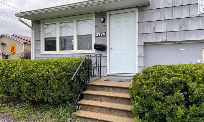 Pulaski House | Entire home in the heart of Pulaski!