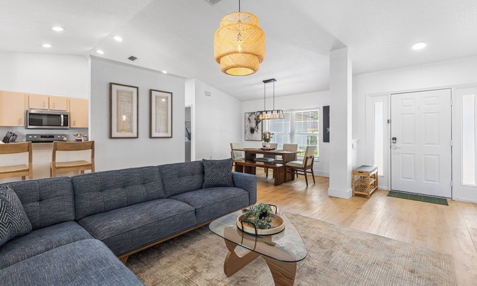 Ocala House | Entire Home near Silver Springs Park and World Equestrian Center/FirePit