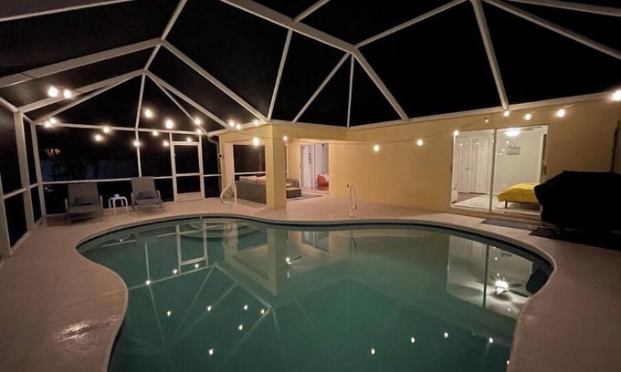 Fort Myers House | Entire home: Open & airy 2 bedroom home with pool