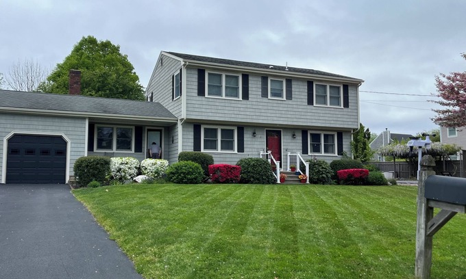 Portsmouth House | Entire Home with Pickleball Court - Portsmouth