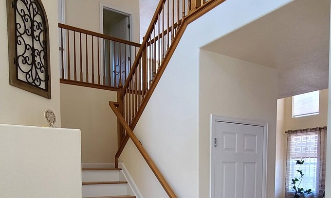 Commerce City House | Entire house by the airport