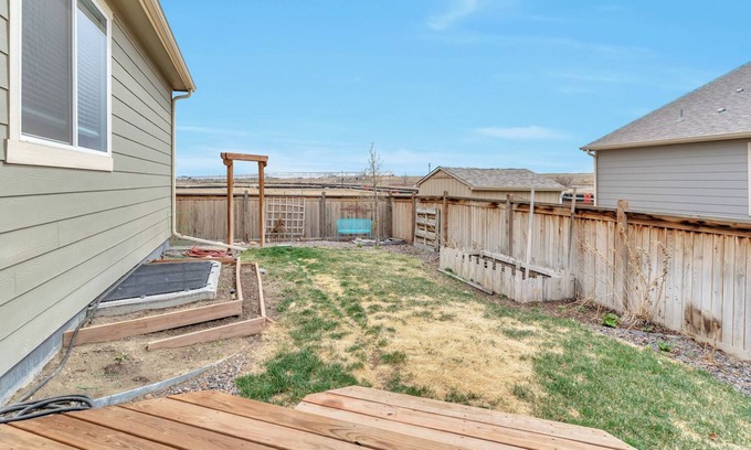 Commerce City House | Entire house, close to airport, family neighborhood, HUGE unfinished basement