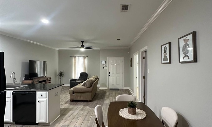 South Baton Rouge House | Entire House In Baton Rouge