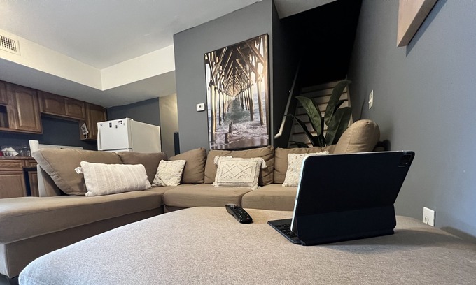 Irvington House | Entire Luxury 2 Bedroom Near NY/EWR With Workspace