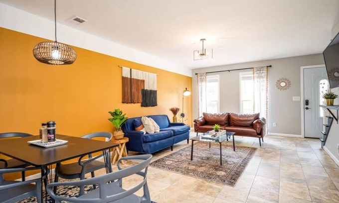 Norcross House | ENTIRE PLACE COZY QUIET 2b2b TOWNHOUSE