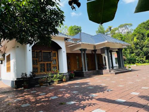 Panamaram Apartment | Entire Private Luxury Resort in Wayanad - Cinnamon Villa Wayanad