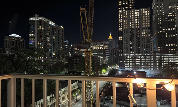 Midtown Condo | Entire Space! 1BR/1BA Condo King Bed & Free Parking! City Views! Safe Space