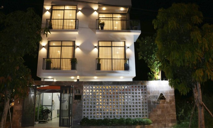 Son Tra Villa | ENTIRE VILLA#11BEDROOMS#ROOFTOPPOOL#danangbayview