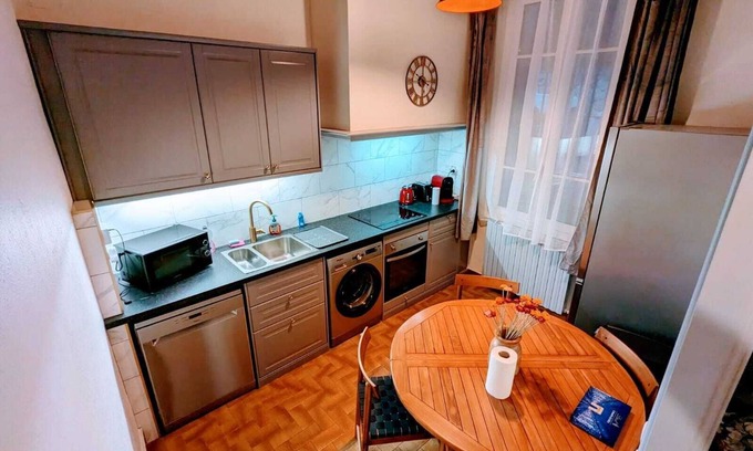Saint-Sylvestre Apartment | Entre Colline et Ville