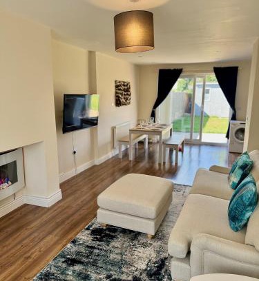 Syon Apartment | Enyo House Brentford London