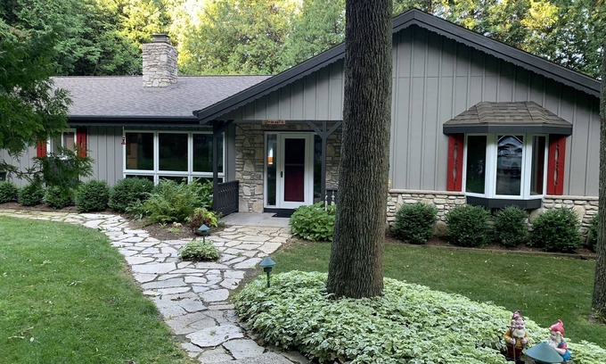 Ephraim House | Ephraim Beautiful Private Waterfront Property In The Woods