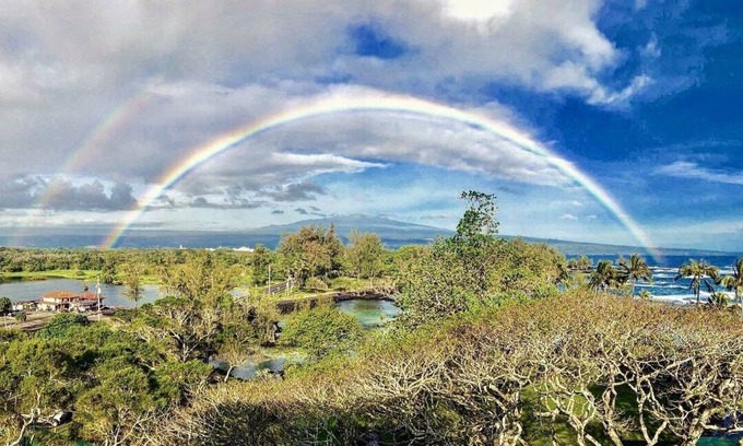 Hilo Condo | Epic Oceanfront Penthouse with Best Views in Hilo!
