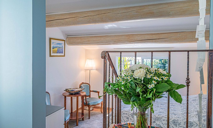 Velleron House | Equipamiento y Decoración de Calidad y Confort. Testificado por Muchos Clientes