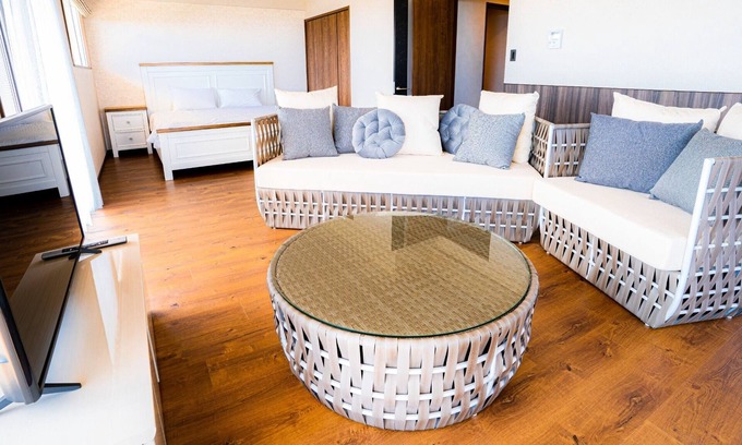 Okinawa House | erase / Nanjo Okinawa