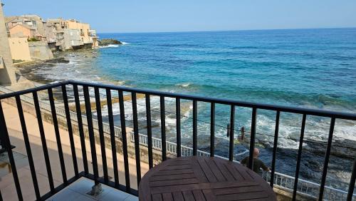 Erbalunga Apartment | ERBALUNGA location T1 pieds dans l'eau