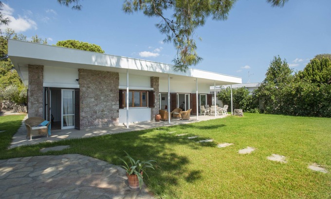 Eretria House | Eretria villa on the beach
