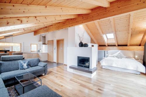 Stanga Apartment | Erika Suites & Lofts