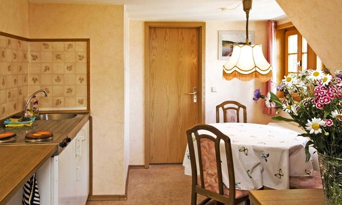 Neuwernsdorf Apartment | ERZ 1084 - Apartment 4 - Apartment Neuwernsdorf ERZ 1080
