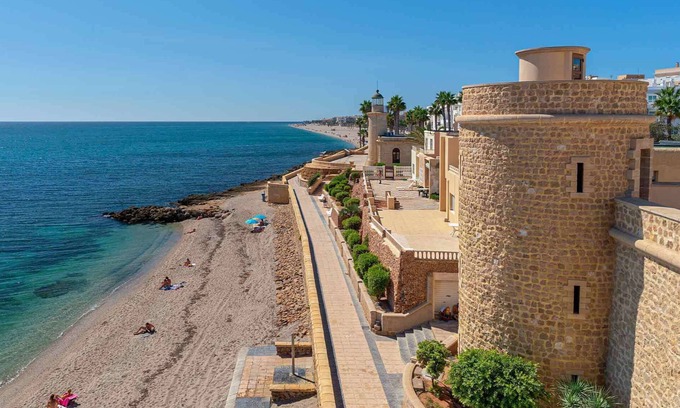 Aguadulce Apartment | Un Cómodo y Tranquilo Apartamento de 3 Dormitorios 5 min de la Playas
