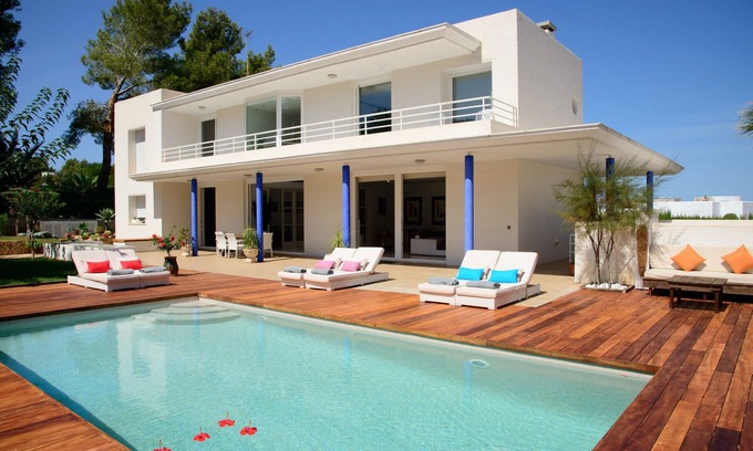San Antonio Bay Villa | Villa a few steps from the bay of San Antonio and the beach
