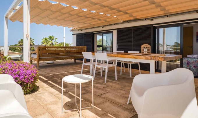 Son Carrio Apartment | Sa Perdiu 29 | Sea views and air conditioning!