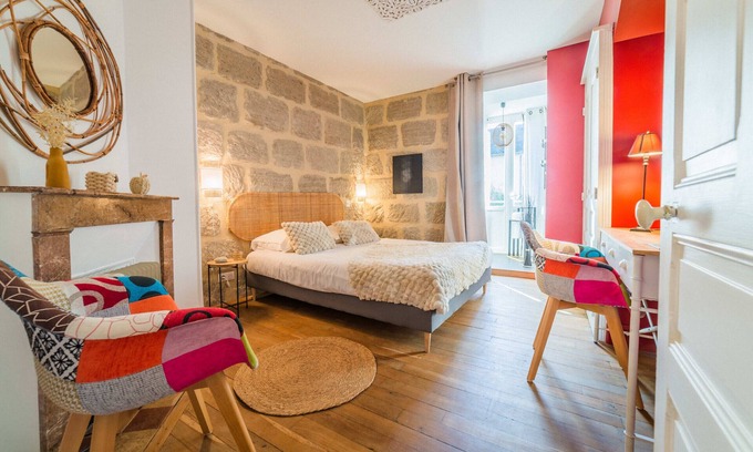 Brive-la-Gaillarde Apartment | Escale de Dali - Appartement 1 pièce