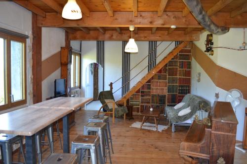 Saint-Sebastien-d'Aigrefeuille House | Escape gîte de 4-6-8 pers avec jacuzzi entre Anduze et Alès