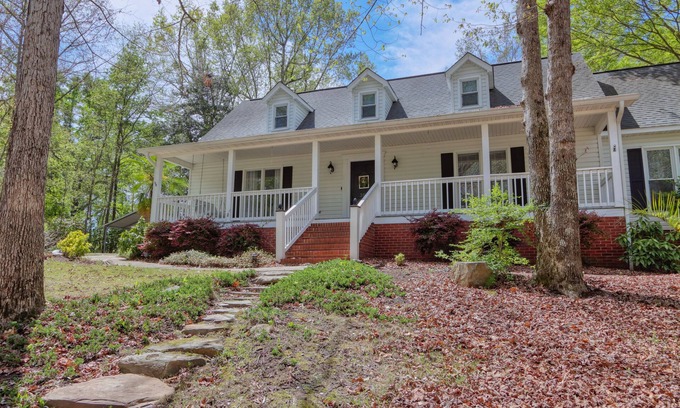 Lexington House | Escape to Cozy Comfort: Your Perfect Retreat in Lexington, South Carolina!