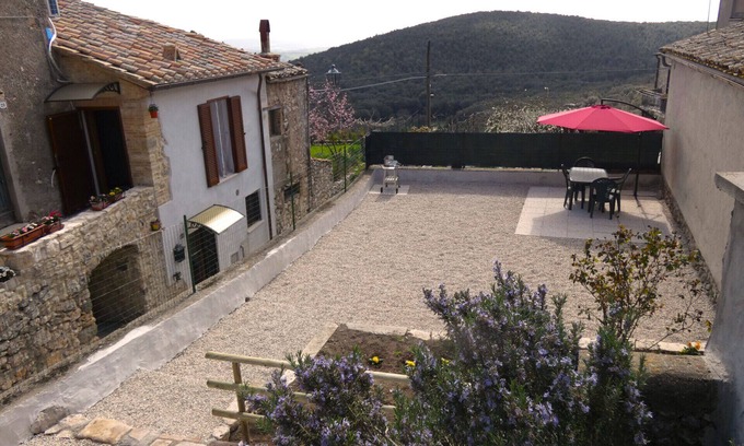 Amelia House | Escape To Umbria, Little Alley