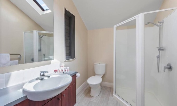 Mourea Apartment | Escape to Rotorua almost on the lake Rotorua for peace and quite stay