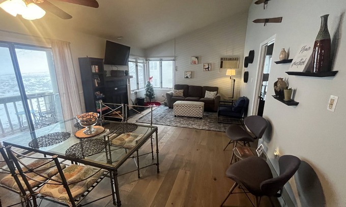 Nellysford Condo | Escape to the Blue Ridge Mountains at Wine-tergreen!