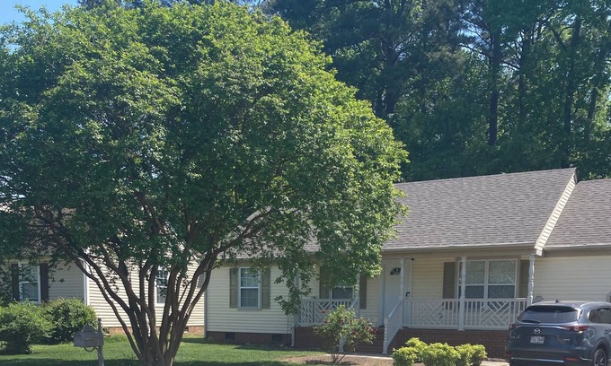 Norfolk - Virginia Beach Bed & Breakfast | Escape to Tranquility: Experience the Best of Norfolk at Our Enchanting BnB!