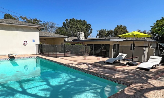 La Crescenta House | Escape to our serene LA city getaway in our Balcony of Los Angeles Family Home!