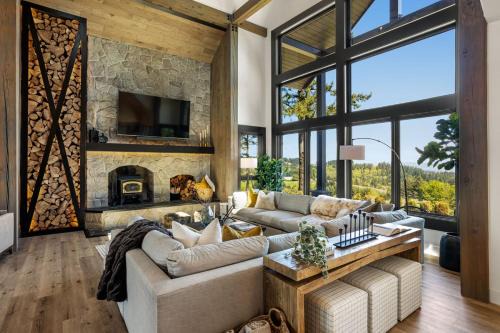 Dundee House | Escape to Wine Country Luxurious Getaway Awaits