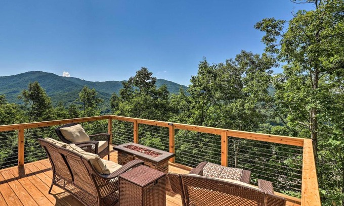Asheville House | Escape with Hot Tub, Mtn Views 5 Mi to Urban Trail